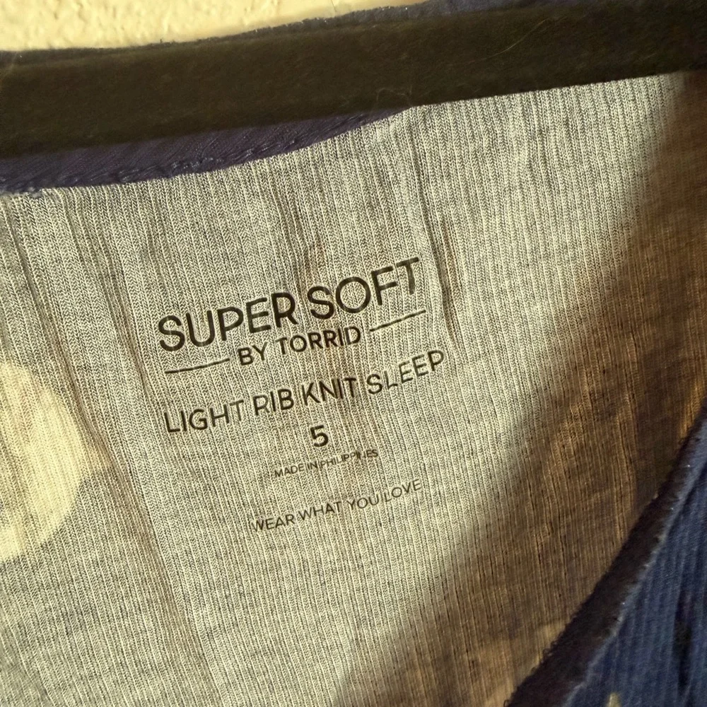 Blue V-Neck Dolphin Print Tunic - Picture 5 of 7